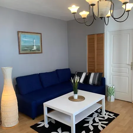 Centre, Pres Avenue De Verdun, Cosy 2 Pieces , Salon , Separe, Rue Tres Calme A 10 Minutes A Pied De La Grande Lägenhet *