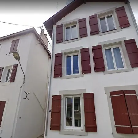 Centre, Pres Avenue De Verdun, Cosy 2 Pieces , Salon , Separe, Rue Tres Calme A 10 Minutes A Pied De La Grande Lägenhet *