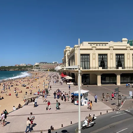 Centre, Pres Avenue De Verdun, Cosy 2 Pieces , Salon , Separe, Rue Tres Calme A 10 Minutes A Pied De La Grande Biarritz