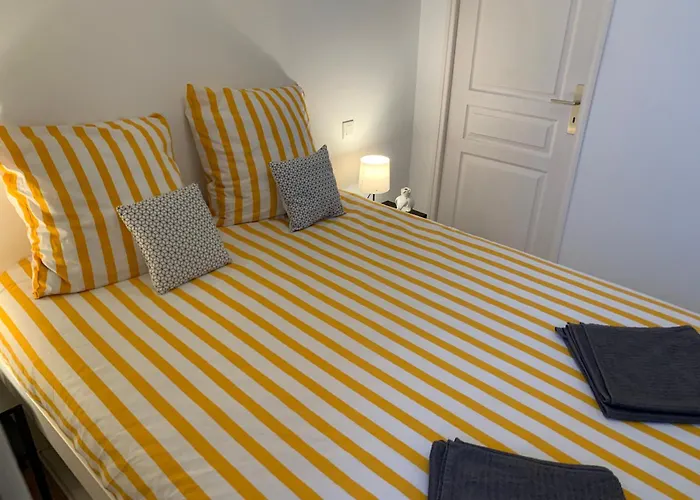 Centre, Pres Avenue De Verdun, Cosy 2 Pieces , Salon , Separe, Rue Tres Calme A 10 Minutes A Pied De La Grande 비아히쯔