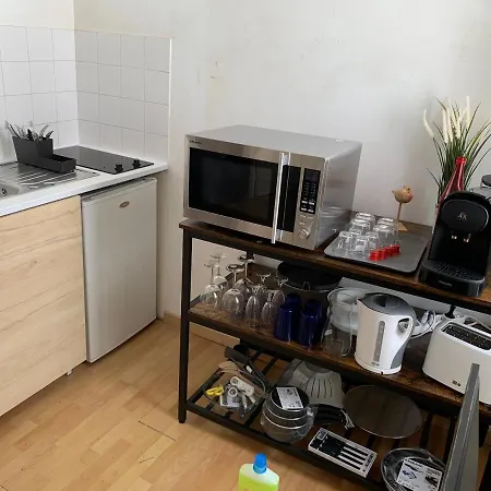 Centre, Pres Avenue De Verdun, Cosy 2 Pieces , Salon , Separe, Rue Tres Calme A 10 Minutes A Pied De La Grande Биарриц