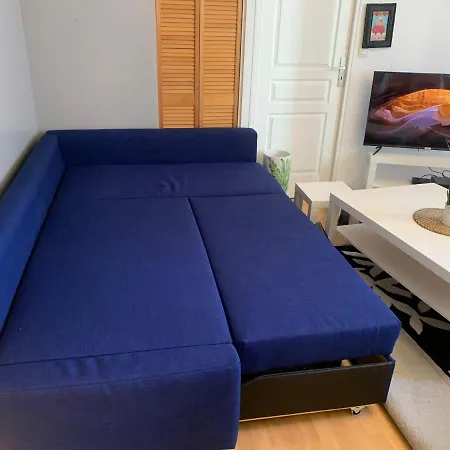 Apartment Centre, Pres Avenue De Verdun, Cosy 2 Pieces , Salon , Separe, Rue Tres Calme A 10 Minutes A Pied De La Grande *