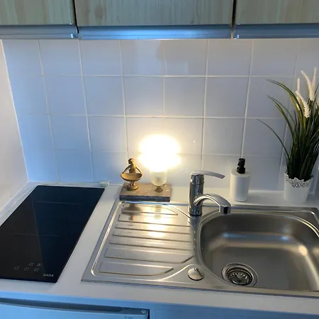 Centre, Pres Avenue De Verdun, Cosy 2 Pieces , Salon , Separe, Rue Tres Calme A 10 Minutes A Pied De La Grande Biarritz