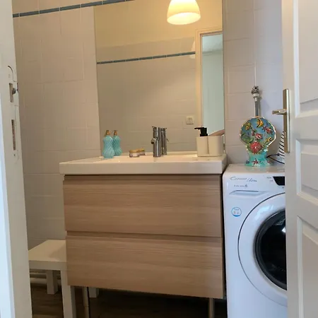 Centre, Pres Avenue De Verdun, Cosy 2 Pieces , Salon , Separe, Rue Tres Calme A 10 Minutes A Pied De La Grande Апартаменты