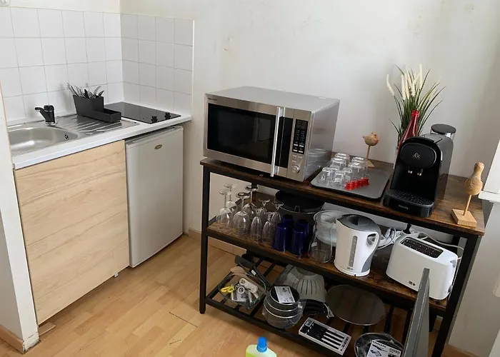 Centre, Pres Avenue De Verdun, Cosy 2 Pieces , Salon , Separe, Rue Tres Calme A 10 Minutes A Pied De La Grande Biarritz