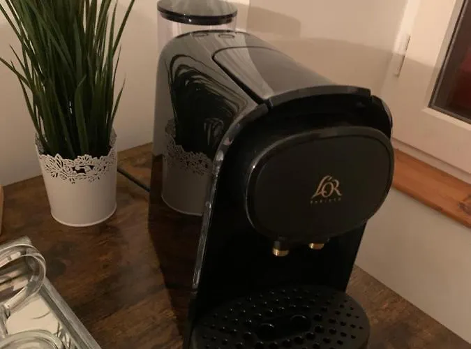 Centre, Pres Avenue De Verdun, Cosy 2 Pieces , Salon , Separe, Rue Tres Calme A 10 Minutes A Pied De La Grande *