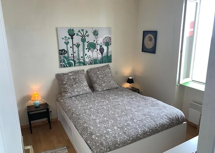 Apartment Centre, Pres Avenue De Verdun, Cosy 2 Pieces , Salon , Separe, Rue Tres Calme A 10 Minutes A Pied De La Grande